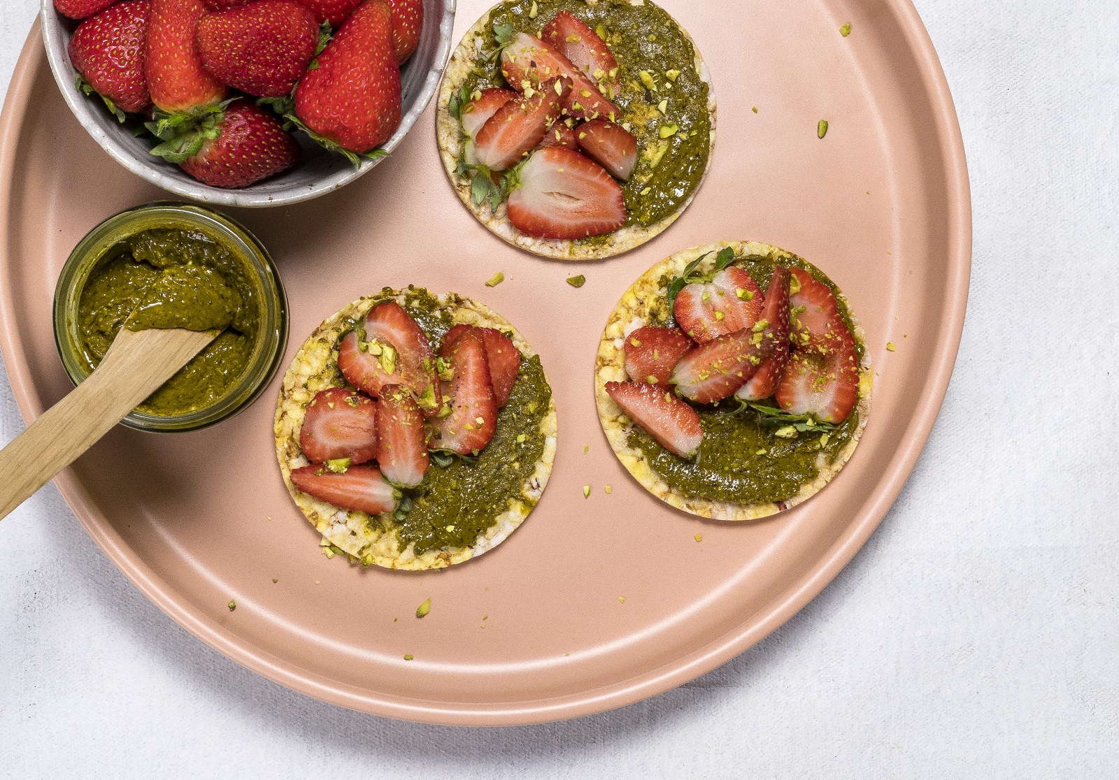 Pistachio Nut Butter & Strawberries on CORN THINS slices