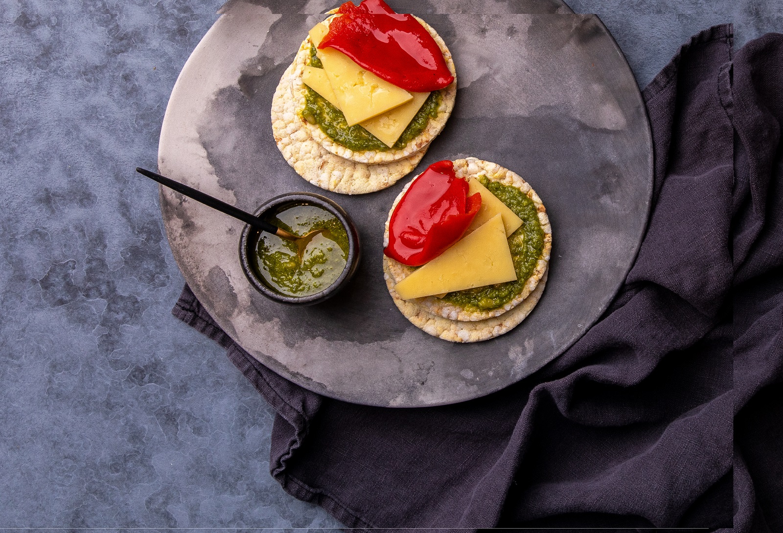 Piquillo Peppers, Smoked Cheddar & Basil on CORN THINS slices