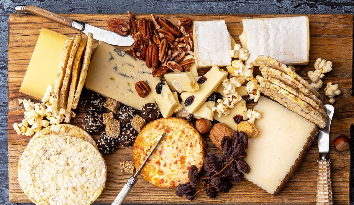 Entertaining platter using Corn Thins slices for football finals