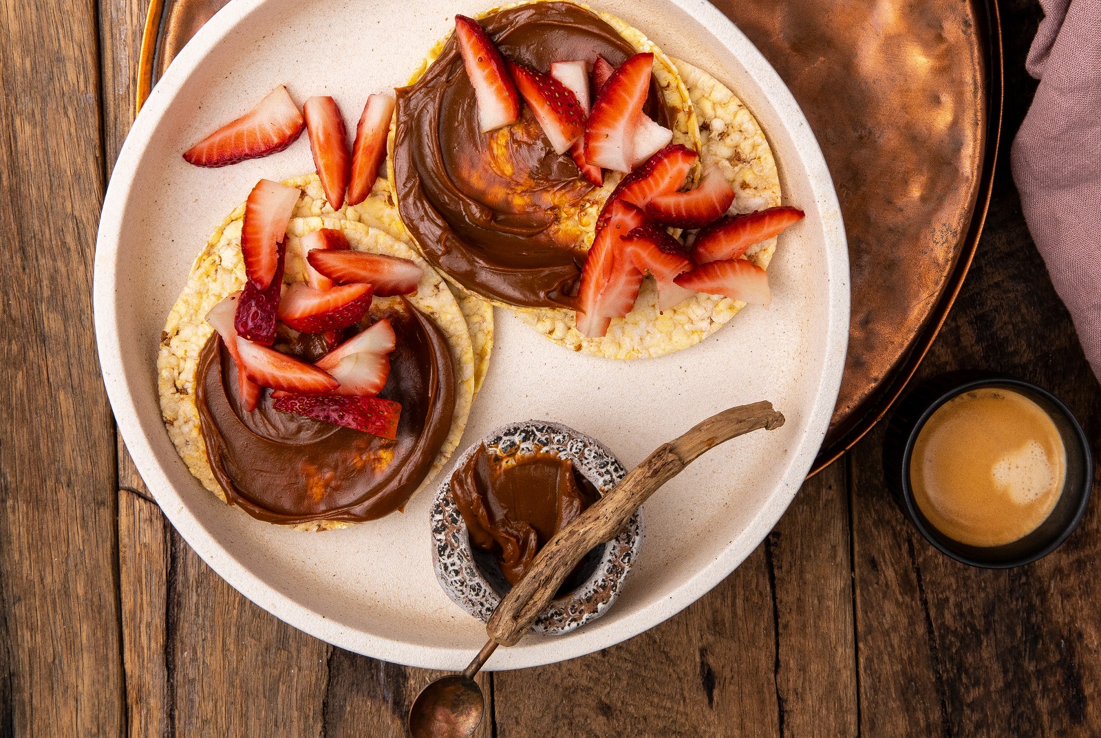 Dulce de leche & Strawberries on Corn Thins slices