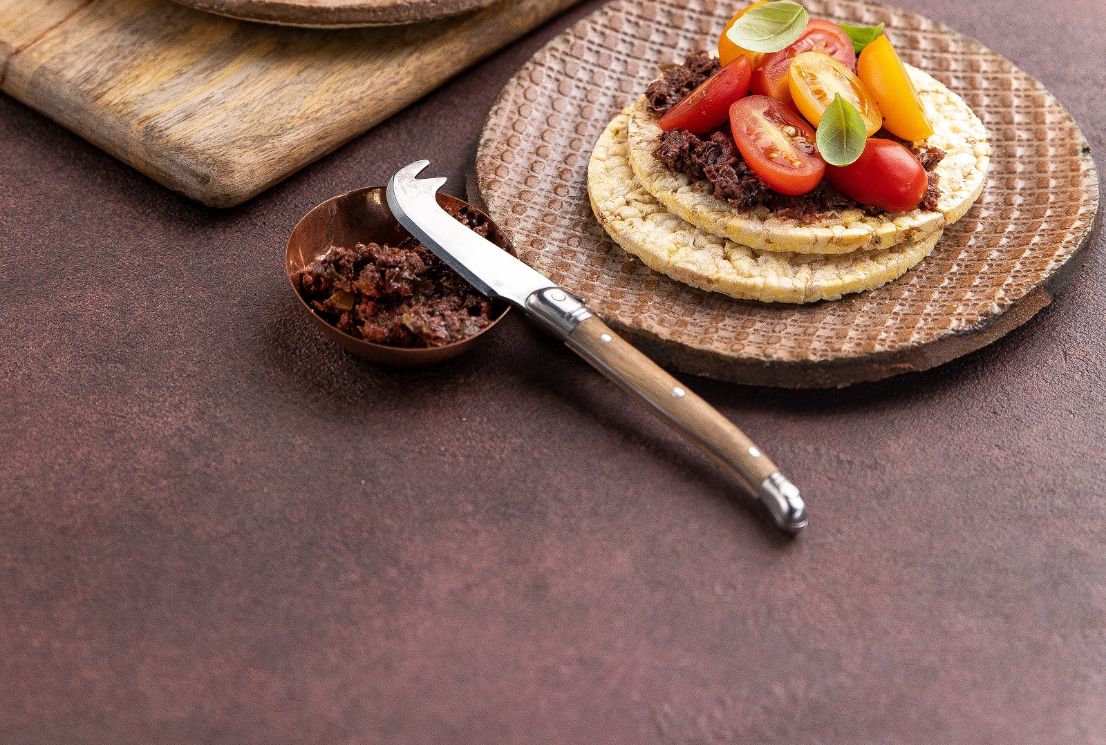 Olive Tapenade, Cherry Tomates & Basil on CORN THINS slices