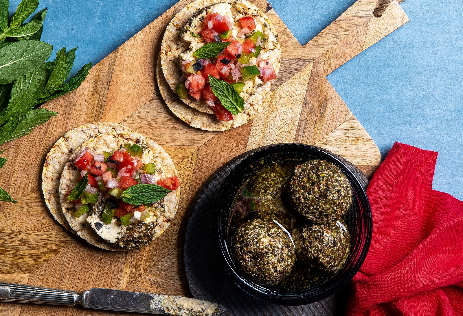 Shanklish, Tomato, Capsicum & Red Onion Salad with Corn Thins slices for lunch