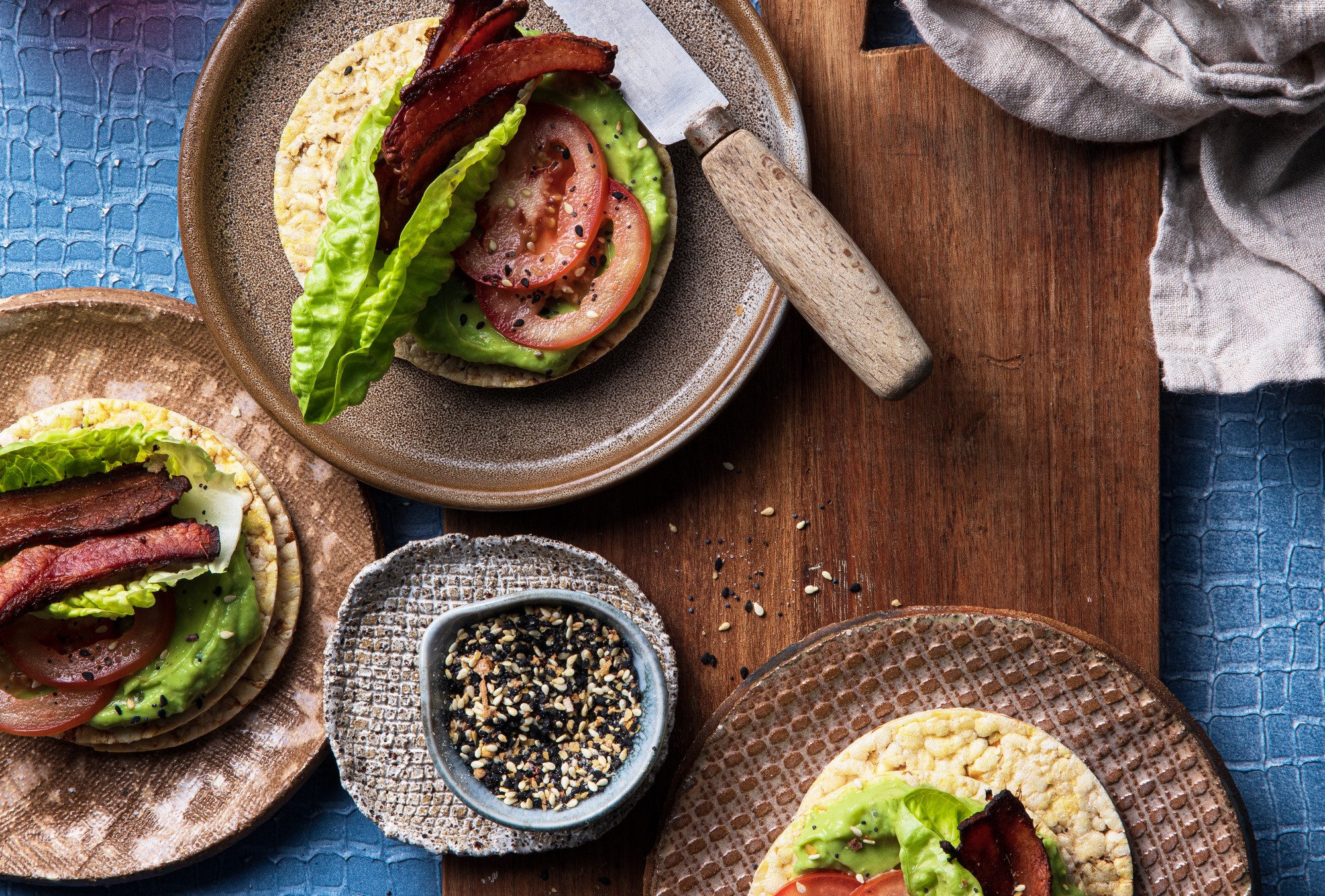 Guacamole, Lettuce, Tomato & Bacon on Corn Thins slices