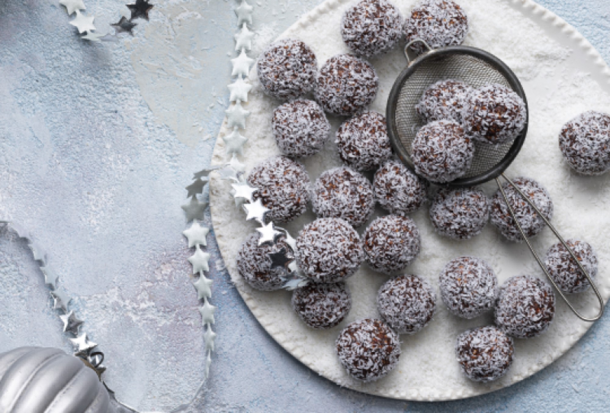 Nut Free Xmas Bliss Balls using Corn Thins slices