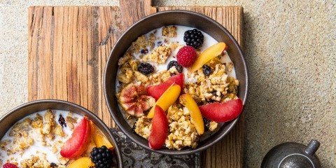 CORN THINS crunchy breakfast clusters