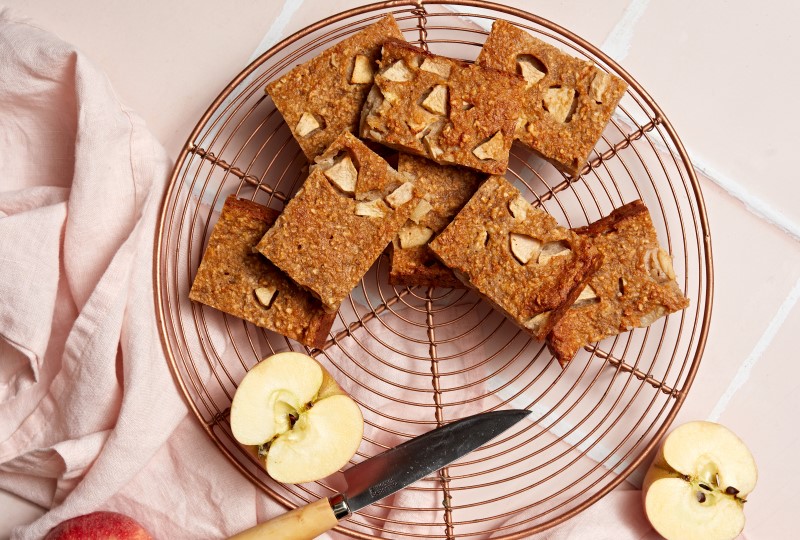 Apple cinnamon baked RICE THINS slice