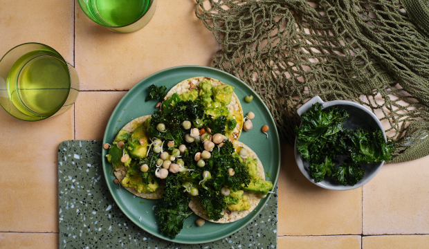 smashed avo, kale chips, sprouts & EVOO on Corn Thins slices