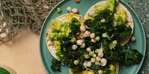 smashed avo, kale chips, sprouts and EVOO on Corn Thins slices