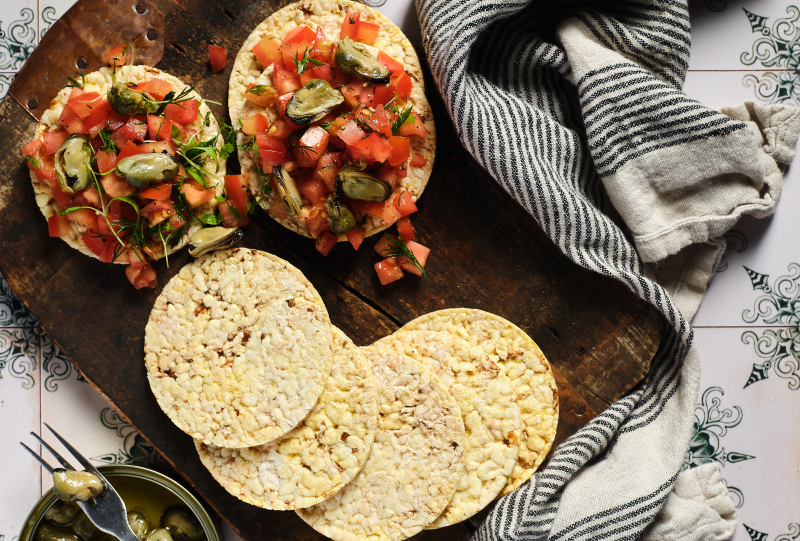 Herby Vine Tomatoes & Smoked Mussels with Corn Thins slices