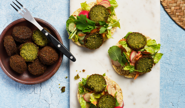 Salad and Falafel Mix