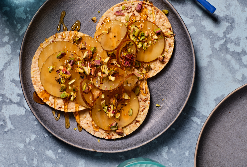 Kiwi Carpaccio, Pistachio and Honey on Corn Thins slices