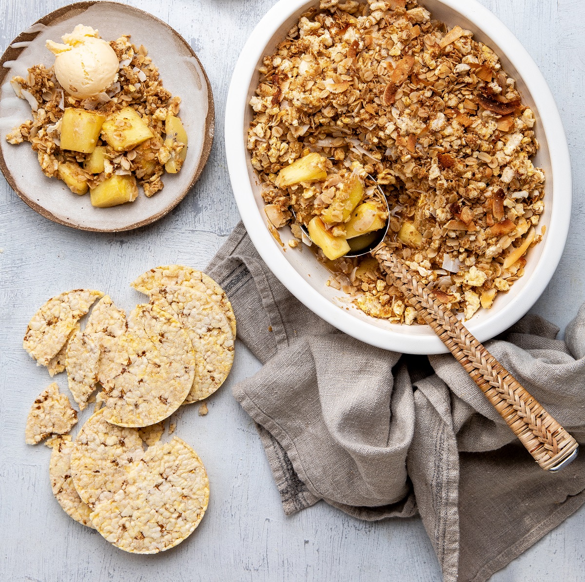 Pineapple, kiwi & Corn Thins Crumble