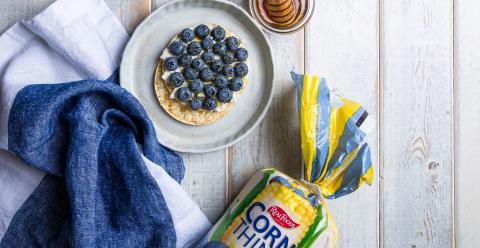 Blueberries, Ricotta & Honey on Corn Thins slices