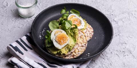 Avocado, Boiled egg, & Watercress on CORN THINS slices