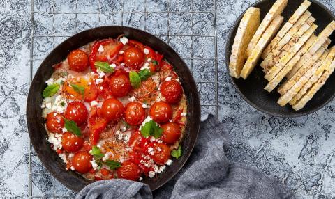 Shakshuka with Corn Thins slices