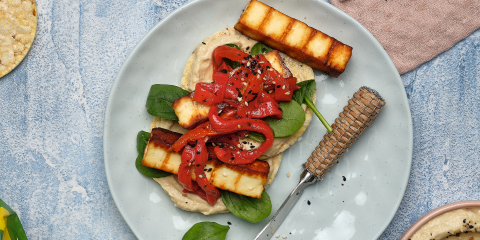 Hommus, baby spinach, roast capsicum & haloumi on Corn Thins slices