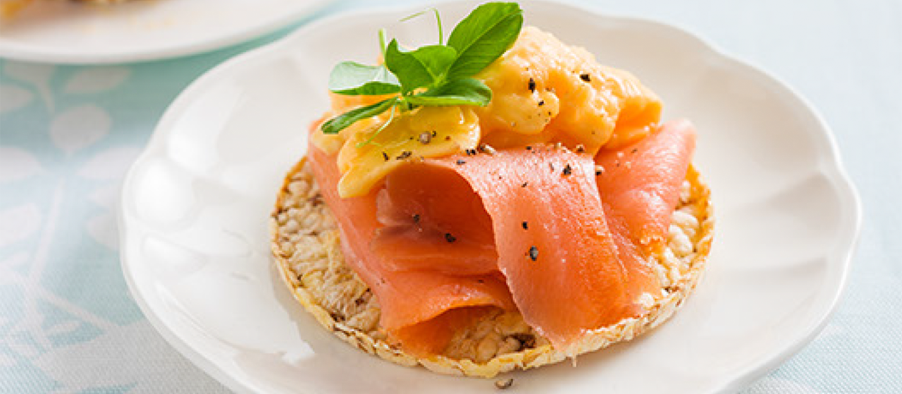 Scrambled Egg & Smoked Salmon on CORN THINS slices