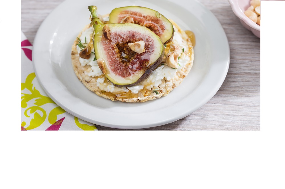 CORN THINS with goat's cheese, fig, honey & hazelnuts