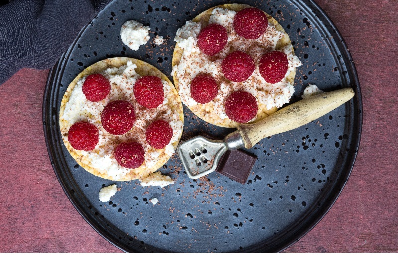 Ricotta, Raspberry & Dark Chocolate on CORN THINS