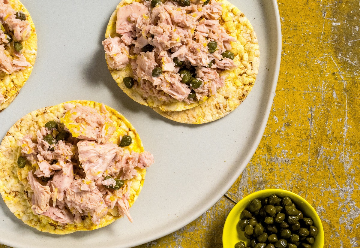 CORN THINS with Tuna, Capers & Lemon