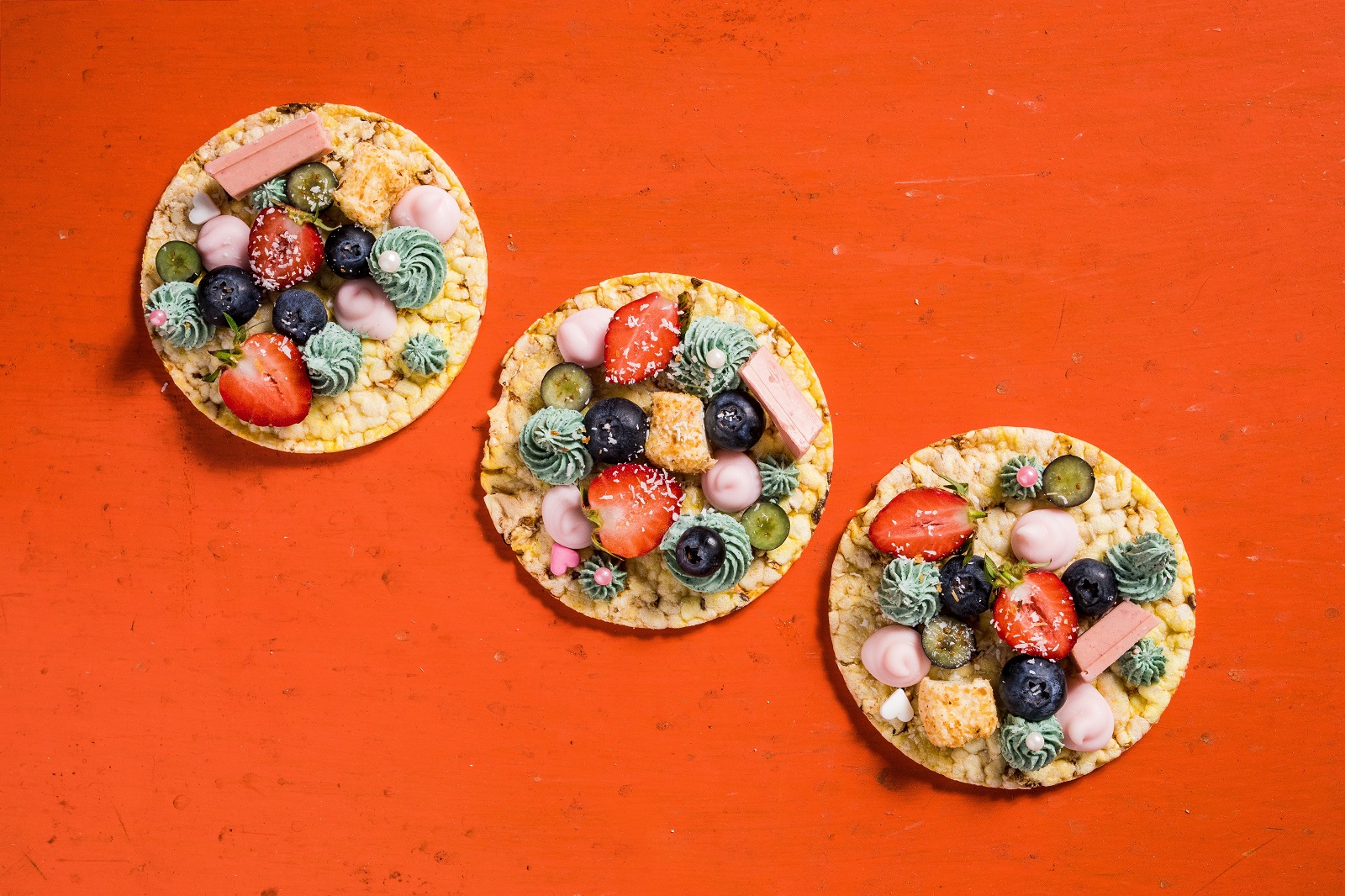 CORN THINS slices with Creamed Cheese, Strawberries, Blueberries & Yoghurt drops