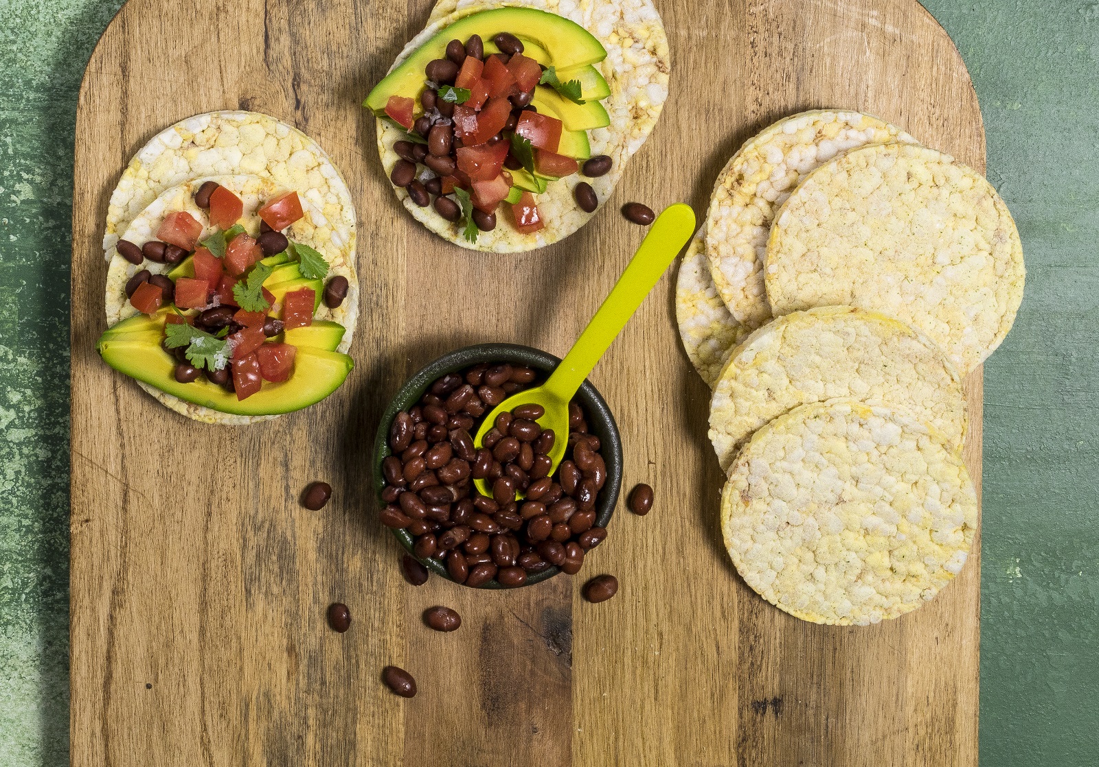 Avocado, Kidney Beans & Tomato on CORN THINS slices