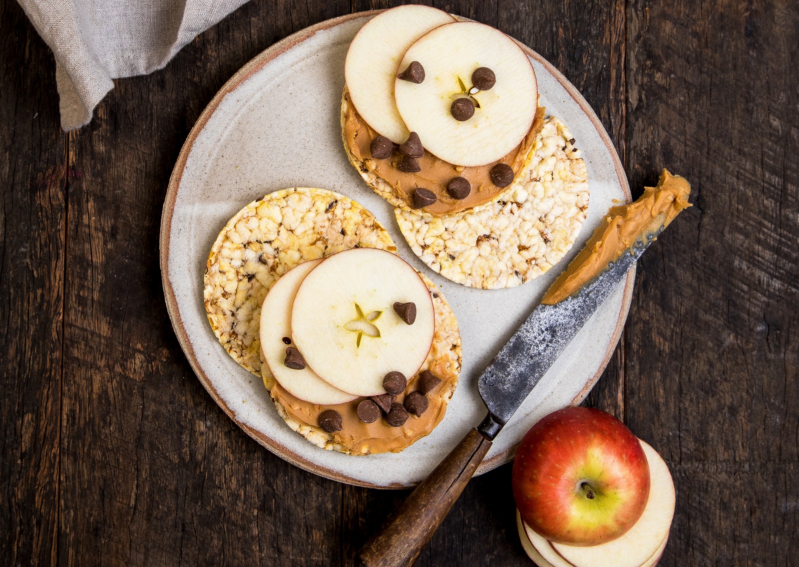 Peanut Butter, Apple & Choc Chips on CORN THINS slices