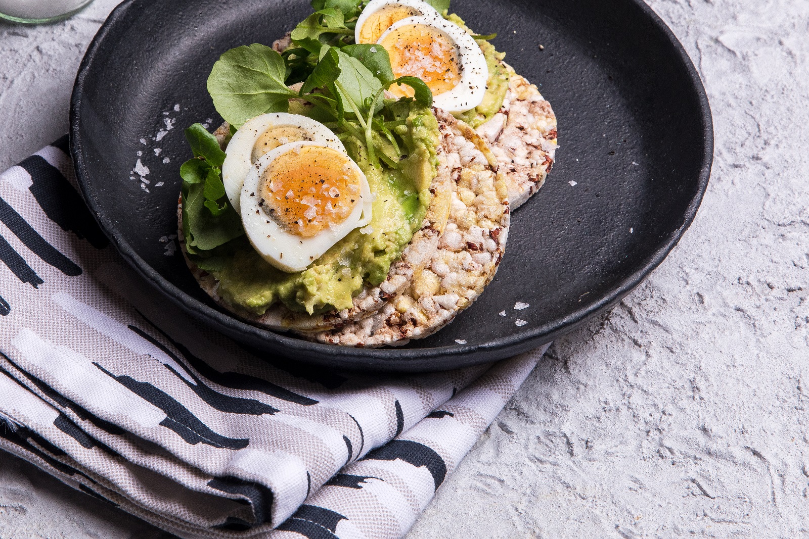 Avocado, Boiled Egg & Watercress for breakfast with CORN THINS slices