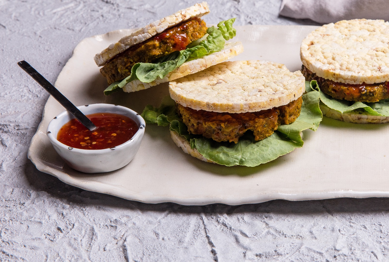 Veggie Patties, Lettuce & Sweet Chilli Sauce on CORN THINS slices