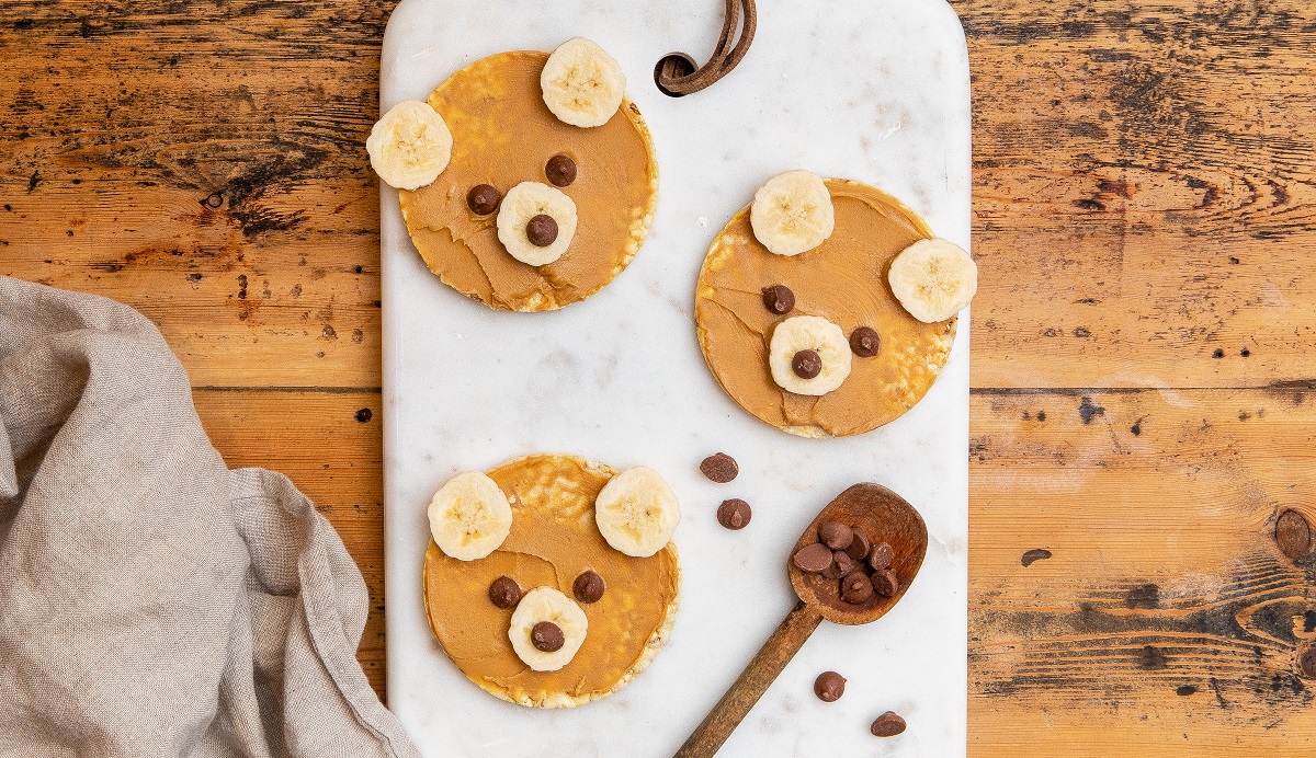 Teddy Bear Faces - Corn Thins slices, peanut butter, banana & choc chips
