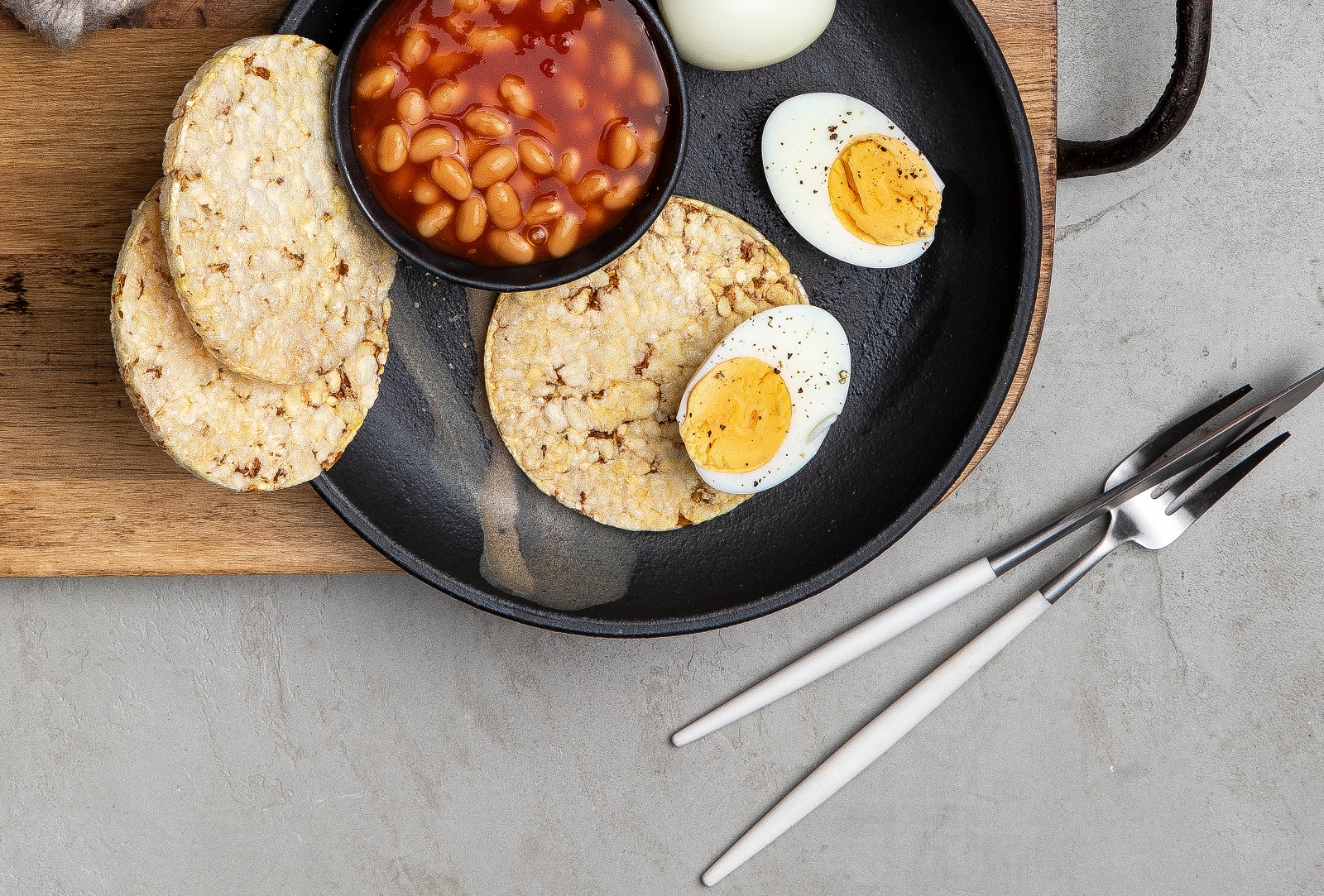 CORN THINS Slices with Beans & Egg for breakfast