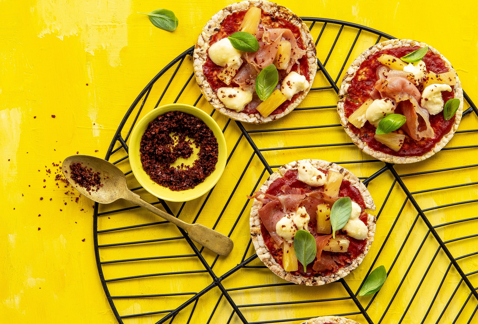 Ham & Prosciutto Pizza using Corn Thins slices