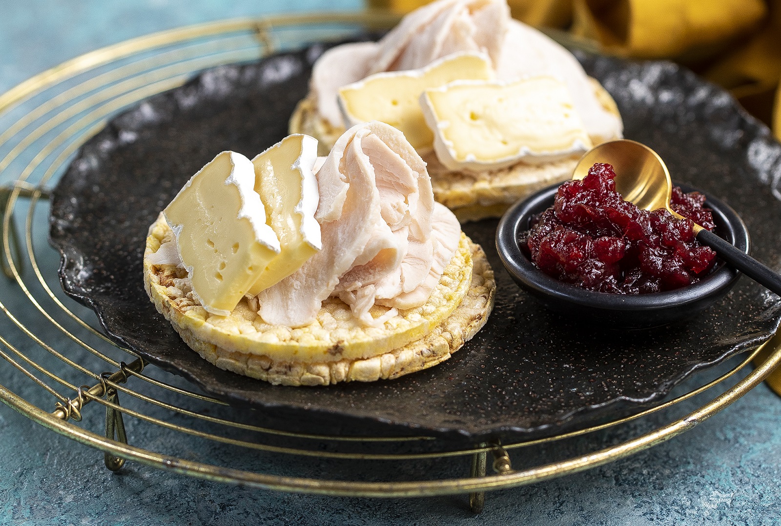Smoked Chicken, Brie & Cranberry Sauce on CORN THINS slices
