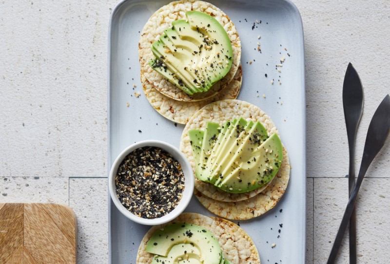 Avocado & Bagel Spice Mix on Corn Thins slices