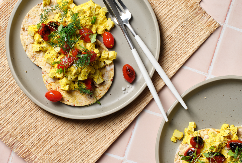 Tofu Scramble with Tomato on Corn Thins slices