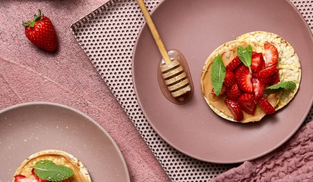 Peanut butter, strawberry honey & mint on Corn Thins slices
